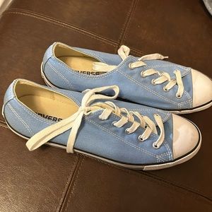 Converse womens 9